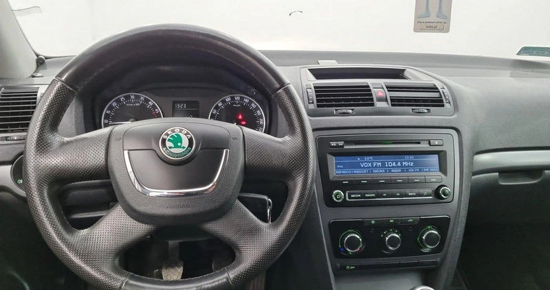 Skoda Octavia cena 13900 przebieg: 310366, rok produkcji 2010 z Maków Podhalański małe 277